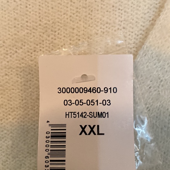 Sweater - Picture 4 of 4